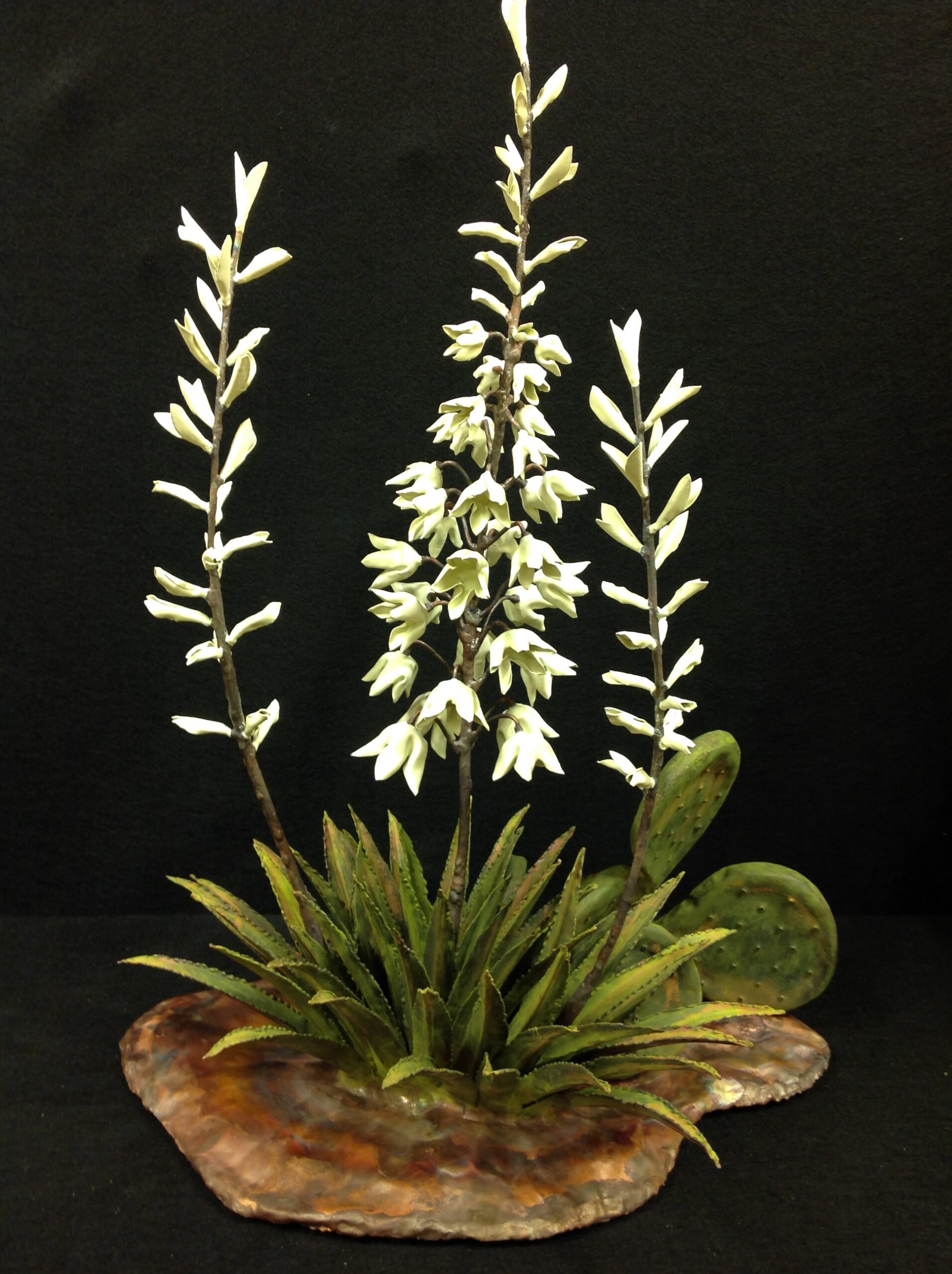 Cactus And White Blooming Yucca Centerpiece IMG 2495